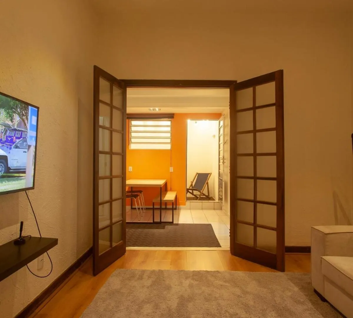2 Dorm Em Um Predio Charmoso Da Decada De 1950 Apartment Sao Paulo Brazil