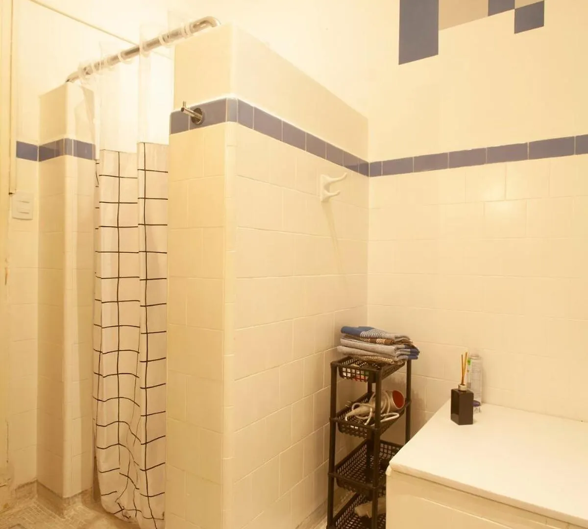 2 Dorm Em Um Predio Charmoso Da Decada De 1950 Appartement São Paulo 0*,  Brazilië