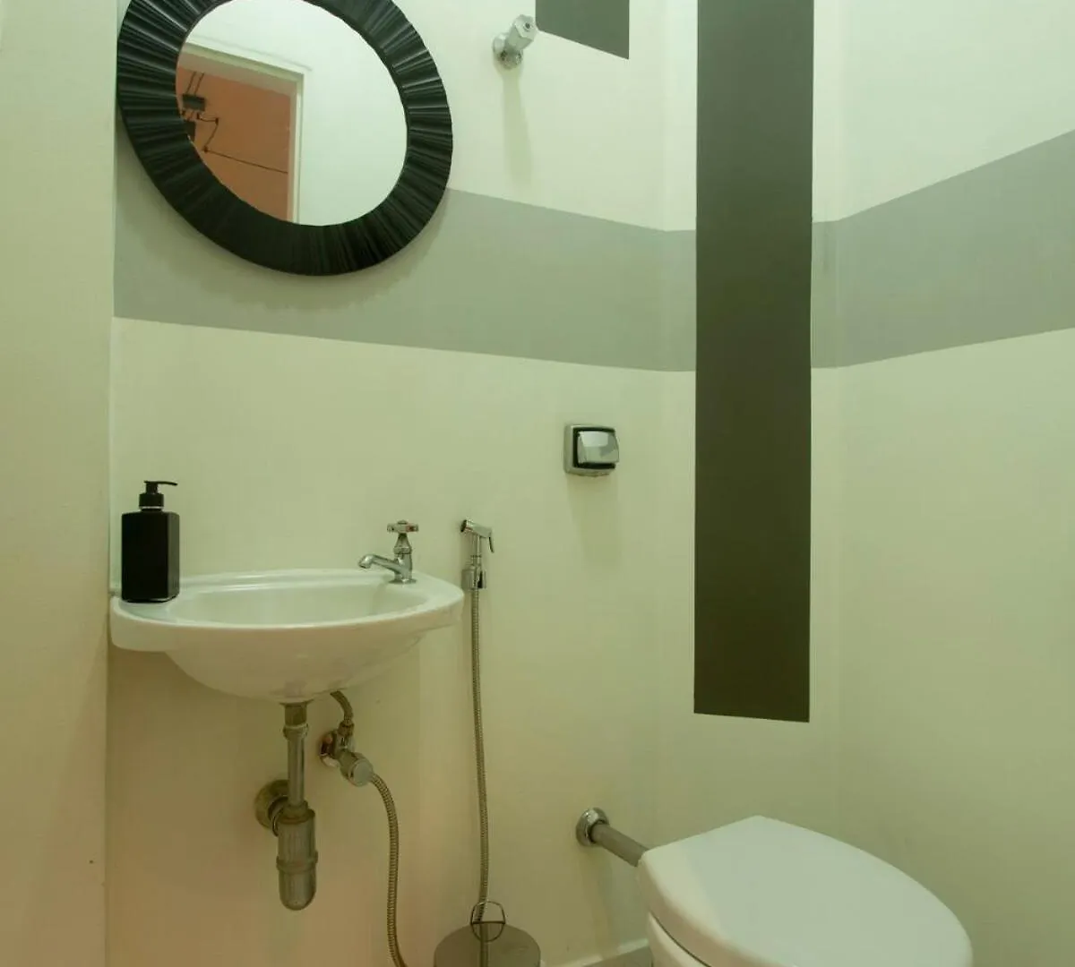 Apartament 2 Dorm Em Um Predio Charmoso Da Decada De 1950 São Paulo Brazylia